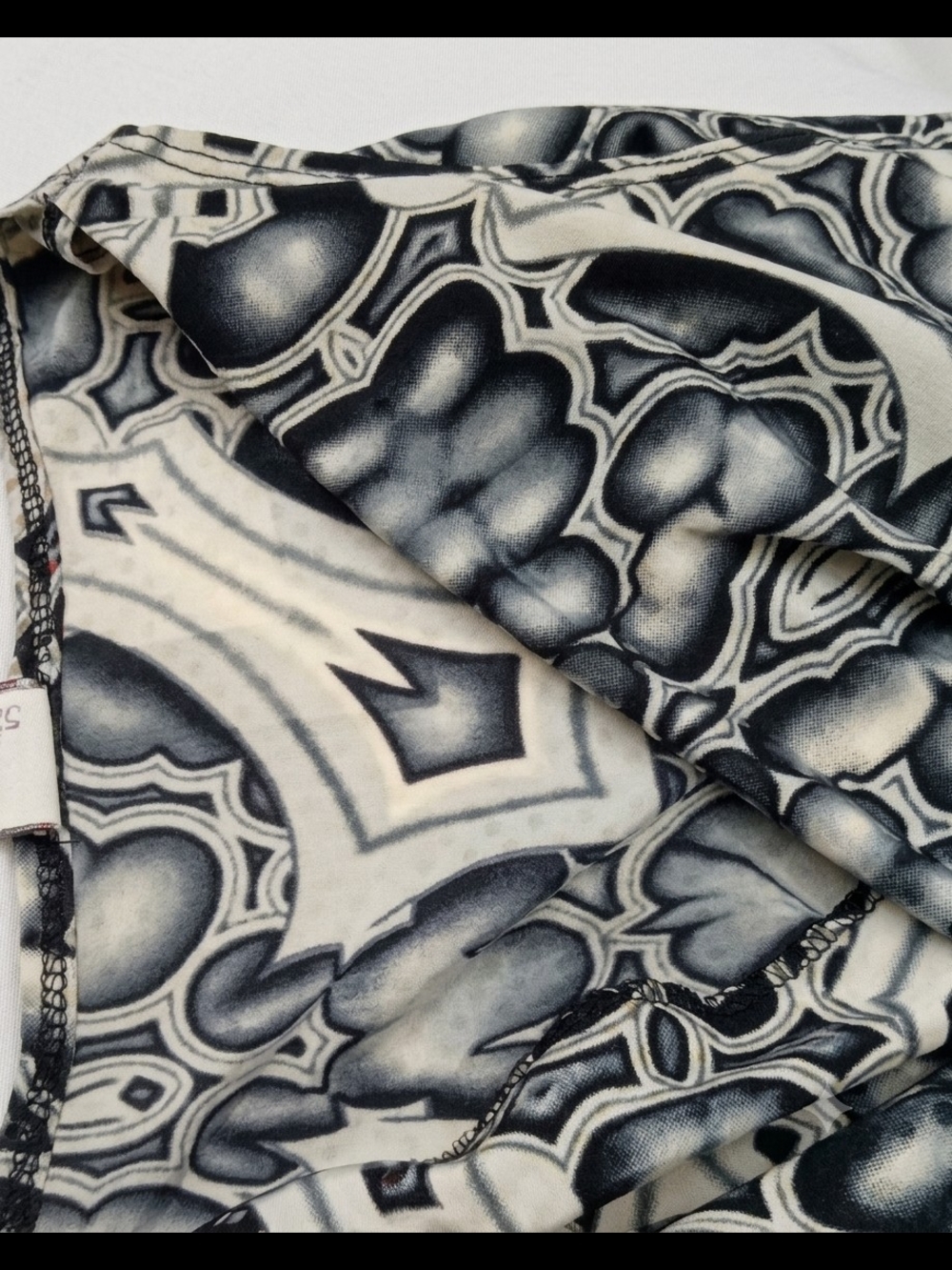 Vintage Zenobia Y2K Graphic Print Mesh Top — Made in Italy — Size 38 (US Small)